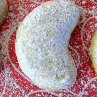 CHRISTMAS CRESCENT COOKIES